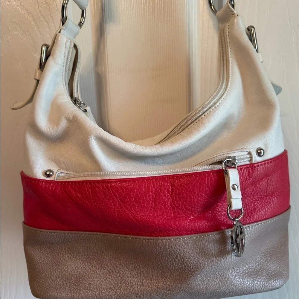 Gianni Bernini tri-color leather shoulder bag.